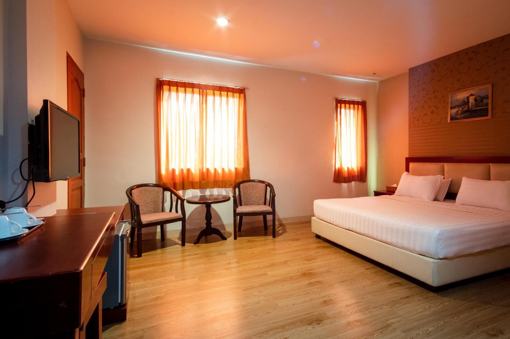 Lovina Inn - Nagoya Batam 外观 照片