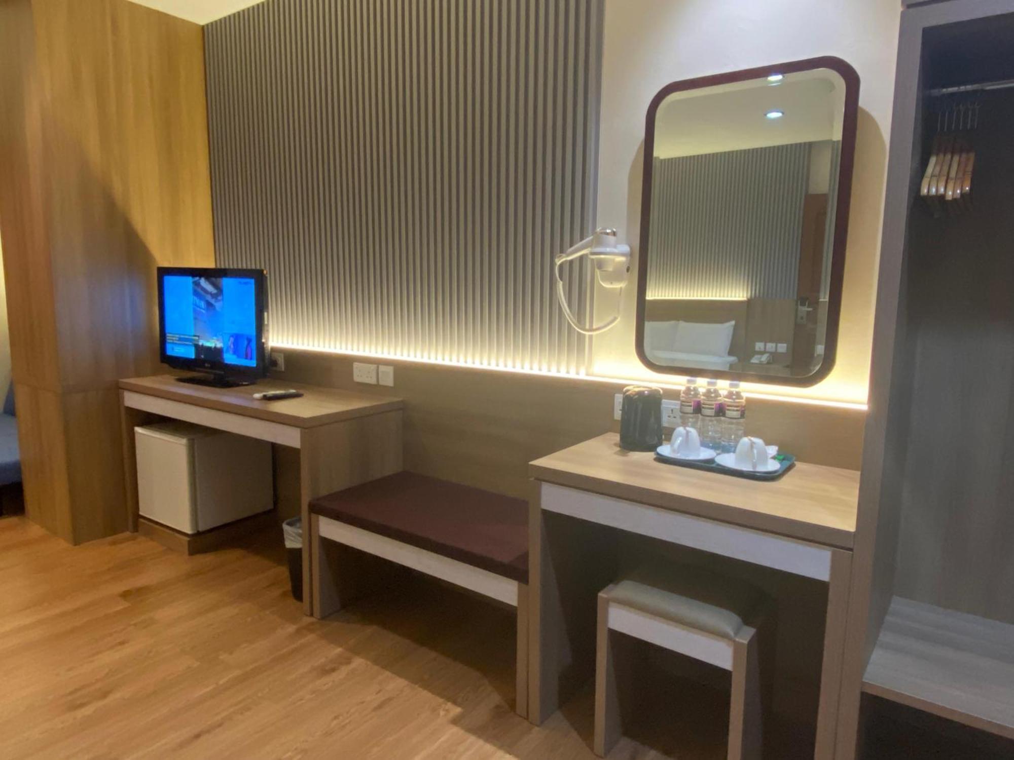 Lovina Inn - Nagoya Batam 外观 照片