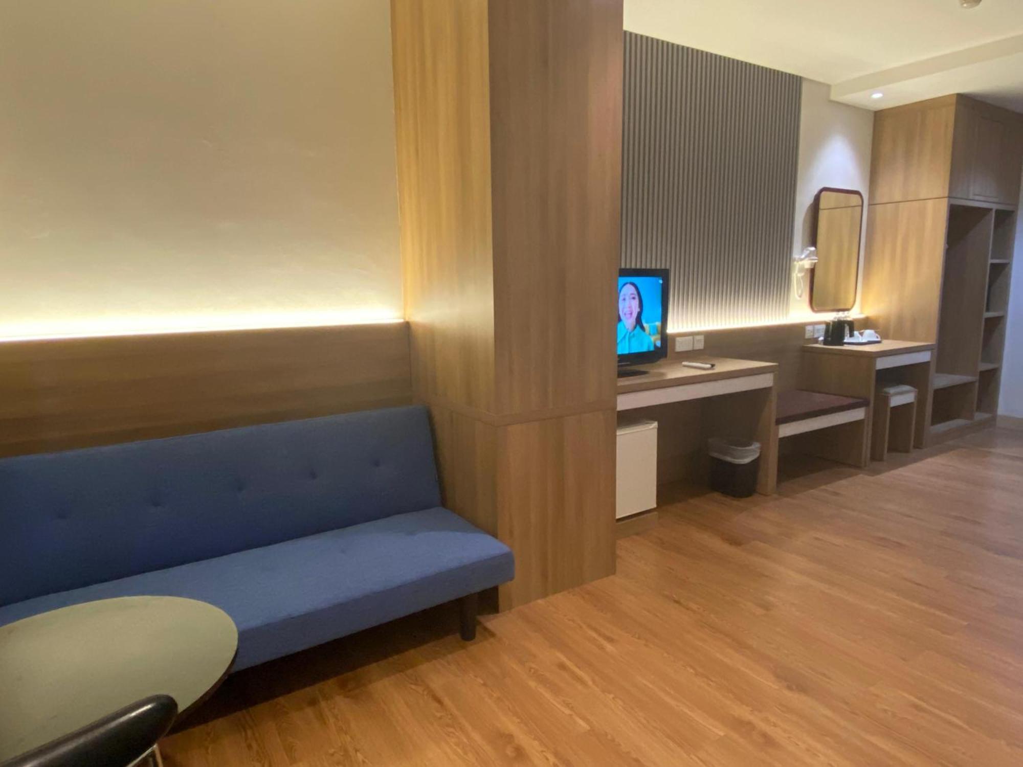 Lovina Inn - Nagoya Batam 外观 照片