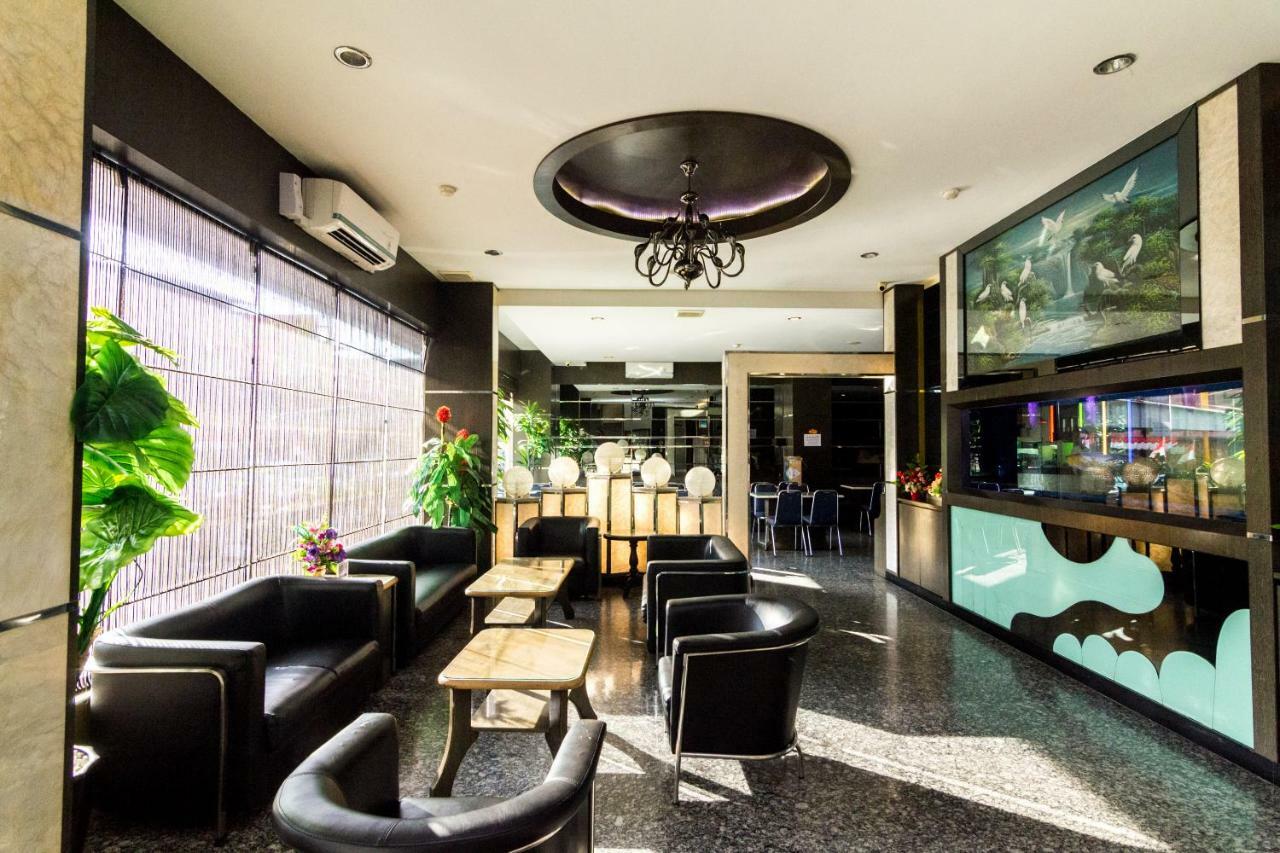 Lovina Inn - Nagoya Batam 外观 照片